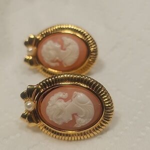 Vintage Cameo with Pearl Earrings